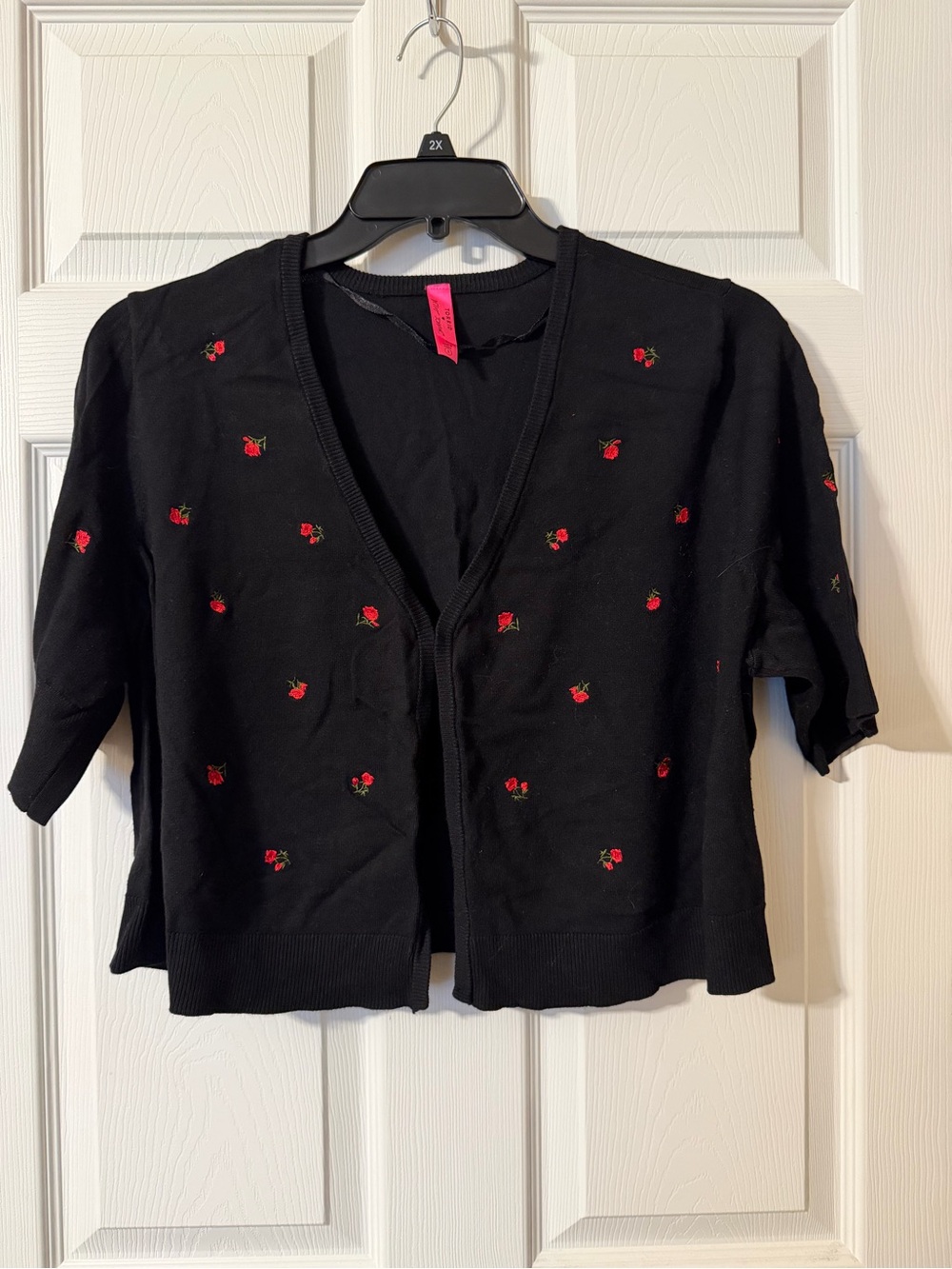 Torrid Betsey Johnson Black Cropped Cardigan with Red Rose Embroidery 3x